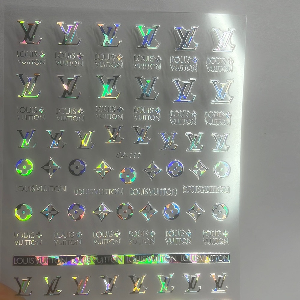 HOLOGRAPHIC LUXURY NAIL STICKERS
